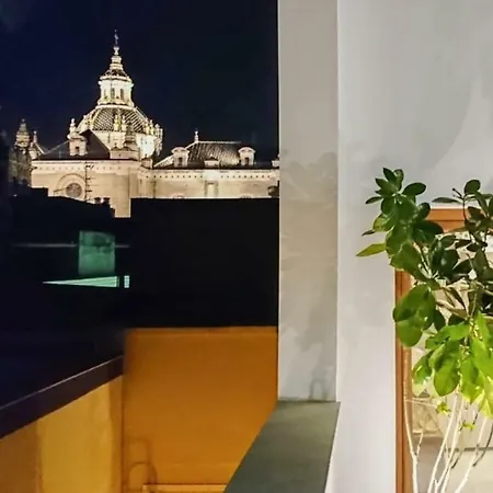 La Casa Del Lagar 10 *